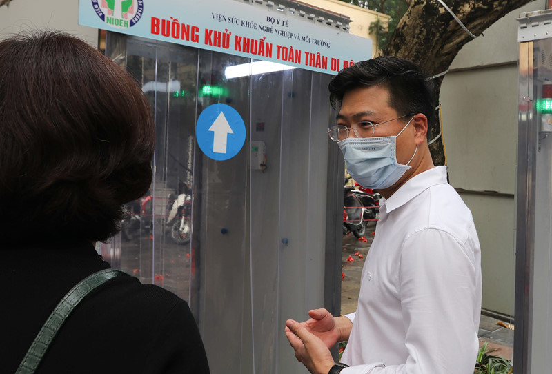 màn nhựa pvc trong của Sài Gòn Nam Phát gắn với buồn khử khuẩn
